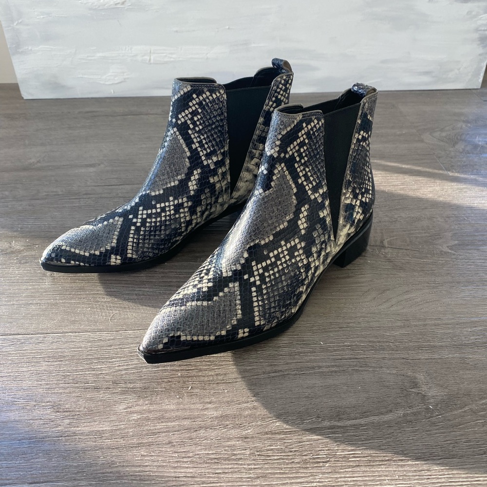Marc Fisher Yale Snake print leather Chelsea Ankle Boots - Picture 2 of 5